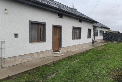 Casă cu Teren 2500 Mp în Cezieni - 1