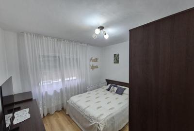 Apartament 2 camere, decomandat, str. Zambilelor - 12