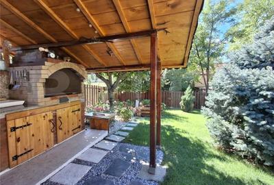 Casă individuală cu 7 camere cu Canalizare în Bucium - 18