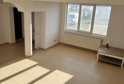 Proprietate generoasa- Casa cu 4 dormitoare si o curte mare - 10