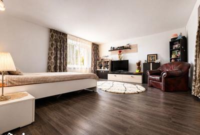 Casă cu 5 camere cu Teren 170 Mp în Radu Negru - 2