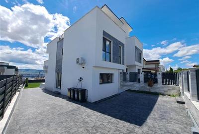 Duplex cu 4 camere cu Canalizare în Iris - 1