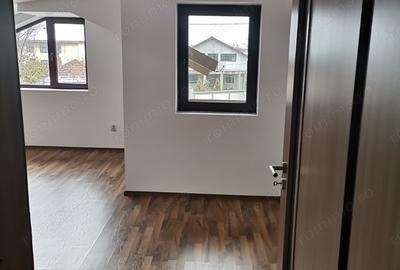 Casă cu 4 camere în Roșiori de Vede - 2