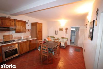 Casă cu 3 camere cu Teren 1783 Mp în Central - 8