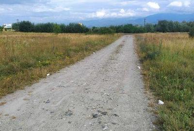 Teren de 1100 mp, în Central - 2