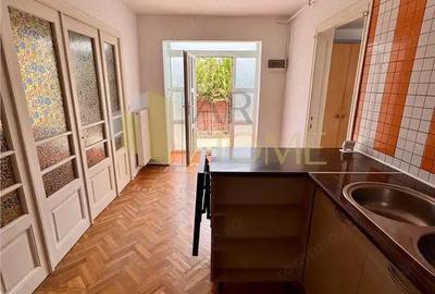 Casa 3 camere pentru activitati comerciale sau cazare muncitori, Ploiesti, zona centrala. - 1