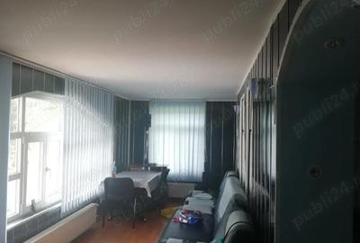 Casă cu 3 camere cu Teren 25000 Mp în Călinești - 1