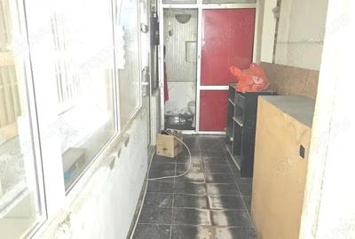 Inchiriez sau vand spatiu comercial in Deva, zona Balcescu (Astoria), suprafata utila 20 mp - 2
