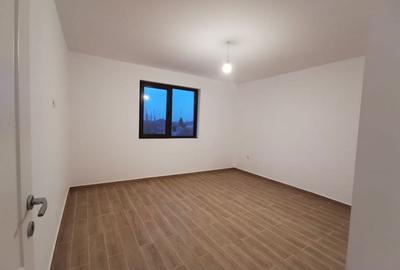 Casă cu 4 camere cu Teren 440 Mp în Chiscani - 2