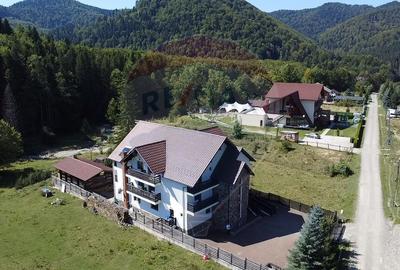 Pensiune cu 14 camere de vânzare Bucovina lângă pârtia Pojorata Malini - 20