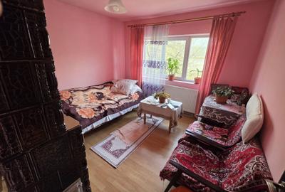 Apartament cu 2 camere decomandat în Iara - 11