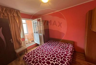 DE INCHIRIAT -apartament cu 2 camere in zona Hotvon - 3