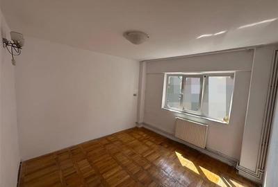 Apartament 2 camere decomandat Centrul Civic Toamnei - 2