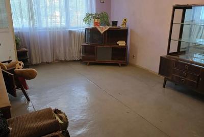 Ap. 2 cam. decomandat, etaj 2, Sid - Vest - 1