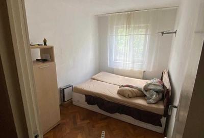 Apartament cu 3 camere semidecomandat în Vest - 2