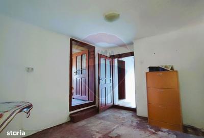 Casă cu 2 camere cu Teren 280 Mp în Tilișca - 4