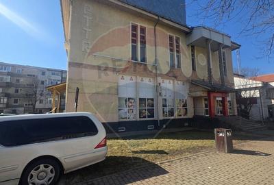 Spațiu comercial, de 704 mp, în Central - 2