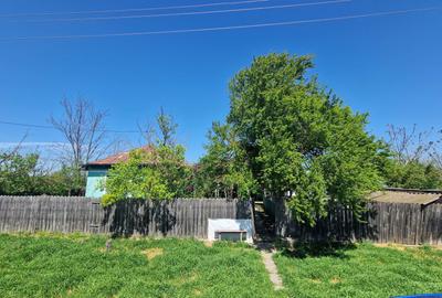 Casă cu 4 camere în Traian - 1