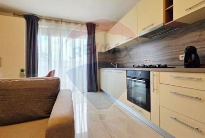 Apartament cu 3 camere si loc de parcare de inchiriat zona AFI - 2