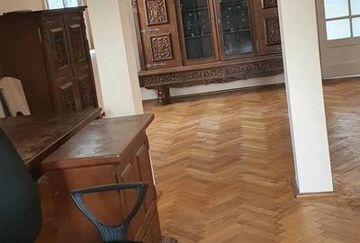 Inchiriez apartament in vila zona Cluj - 1