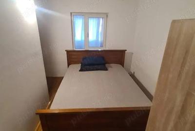Vand apartament cu 2 camere(transformat in 3) ,parter,zona Girocului,str.Intrarea Orizont - 3