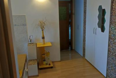 Apartament cu 2 camere decomandat în Km 5 - 9