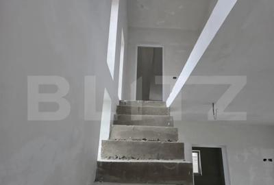 Casă cu 3 camere cu Teren 300 Mp în Central - 2