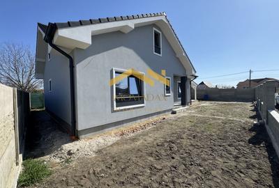 Casă individuală cu 4 camere cu Canalizare în Utvin - 14