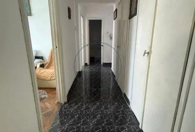 Apartament cu 4 camere decomandat în Central - 3