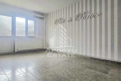 Spațiu comercial, de 54 mp, în Central