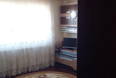 Apartament cu 3 camere semidecomandat în Drumul Taberei - 6