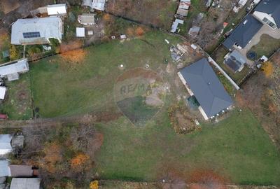 Casa / Vila cu 5 camere de vanzare - 2