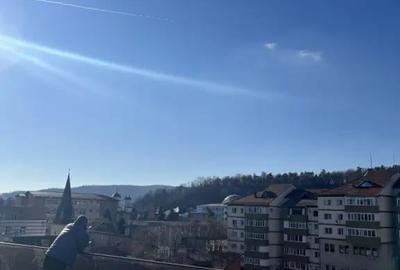 Apartament cu 3 camere decomandat în Central - 3