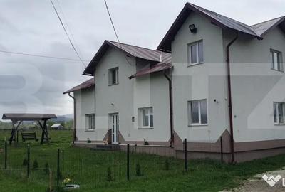 Casă cu 7 camere cu Teren 1750 Mp în Central - 6