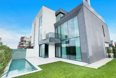 Casă individuală cu 7 camere cu Piscina în Central