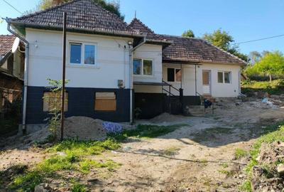 Casa de vanzare, 2 camere, 60 mp, zona Iara - 1