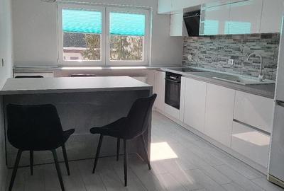 Apartament cu 2 camere decomandat în Central - 1