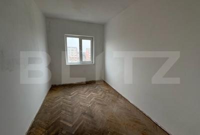 Apartament de vanzare 3 camere, 63mp,  Micro 17, Satu Mare - 2