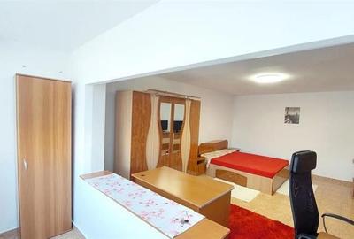 Garsonieră decomandată în Titan - 1