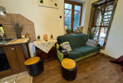 Casă cu 3 camere cu Teren 180 Mp în Central - 1