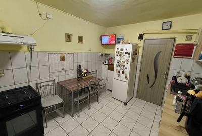 Vand apartament 3 camere decomandat. Pret negociabil!!! - 2