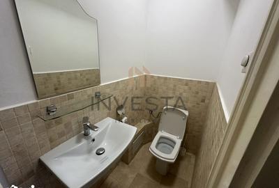 Spațiu comercial, de 211.8 mp, în Gruia - 6