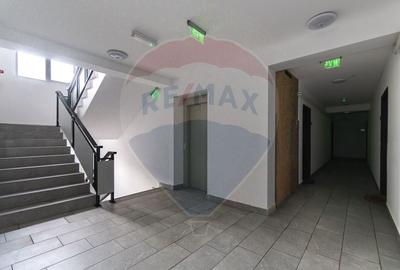 Apartament cu 2 camere decomandat, mobilat în Tractorul - 20