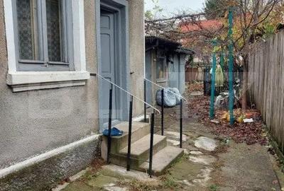 Casă cu 3 camere cu Teren 231 Mp în Central - 2