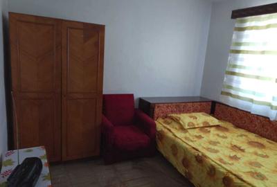 Apartament cu 2 camere decomandat în Curtișoara - 4