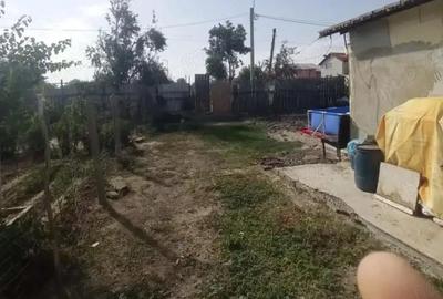 Casă cu 2 camere cu Teren 330 Mp în 1 Decembrie - 2