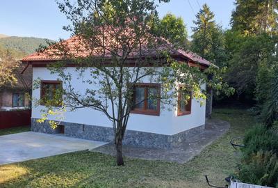 Casă cu 4 camere decomandat în Central - 6