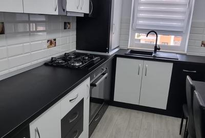 Apartament cu 2 camere plus birou structura mare zona Tractorul - 11