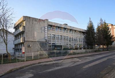 Spațiu comercial, de 200 mp, în Central - 3