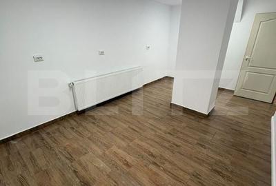 Spațiu comercial, de 59 mp, în Central - 3